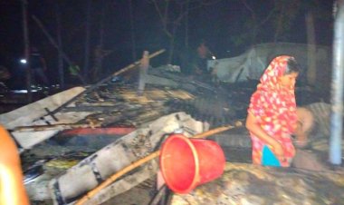 আগুনে সর্বস্ব হারাল ভিক্ষুকসহ চার দিনমজুর