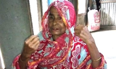 লালমোহনে জীবিত বৃদ্ধাকে মৃত বানিয়ে হয়রানীর অভিযোগ ইউপি সচিবের বিরুদ্ধে