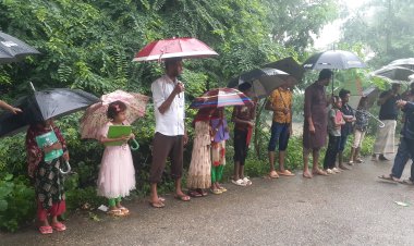 স্কুল ঘর ফিরে পেতে চরফ্যাশনে মানববন্ধন