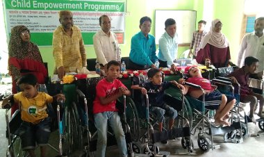লালমোহনে প্রতিবন্ধিদের মধ্যে আয়বর্ধক ও সহায়ক উপকরণ এবং পুরস্কার বিতরণ