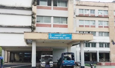 লালমোহনে অটোরিকশার ধাক্কায় শিশু নিহত