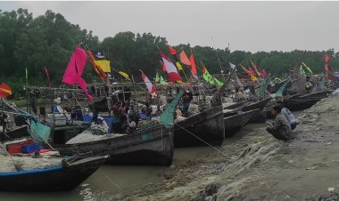 ইলিশ ধরায় নিষেধাজ্ঞা; মনপুরায় ঋণের বোঝায় দুশ্চিন্তায় জেলেরা