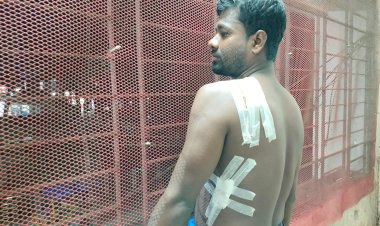 লালমোহনে মরিচের গুঁড়া ছিটিয়ে যুবককে কুপিয়ে জখম