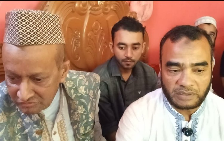 লালমোহনে অসুস্থ প্রধান শিক্ষকের পাশে মাধ্যমিক শিক্ষক সমিতি