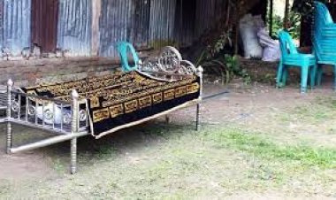টাকার জন্য ভাইয়ের লাশ দাফনে বাধা