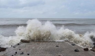 সমুদ্রবন্দরে ৮ নম্বর মহাবিপদ সংকেত