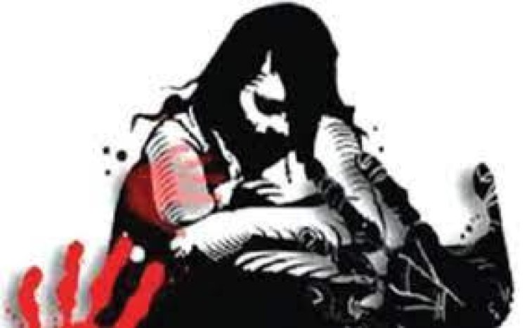 তুলে নিয়ে পাটক্ষেতে তরুণীকে গণধর্ষণ