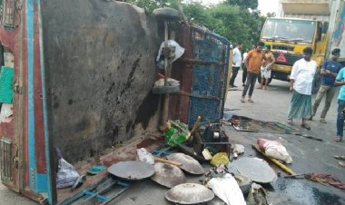 ট্রাক-পিকআপ সংঘর্ষ, নিহত বেড়ে ১৫