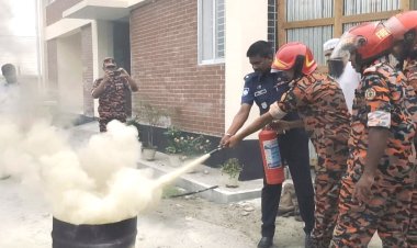তজুমদ্দিনে অগ্নিকাণ্ডে রাষ্ট্রীয় সম্পদ রক্ষায় সচেতনতামূলক মহড়া