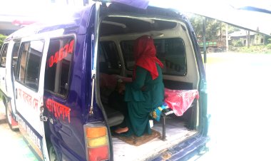 লালমোহনে চিকিৎসা নিতে এসে বোরাক উল্টে কিশোর নিহত