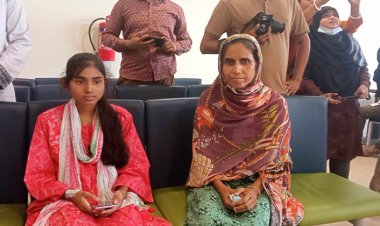 মেয়েকে কিডনি দিয়ে প্রাণ রক্ষা করলেন মা