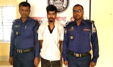 লালমোহন ইয়াবাসহ যুবক আটক 