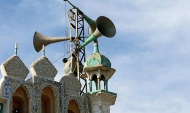 মসজিদের মাইকে ঘোষণা দিয়ে স্ত্রীকে তালাক