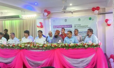 ঝুঁকিপূর্ণ উপকূলীয় জনগণের বসতবাড়ি এবং জীবিকা সহায়তা প্রকল্পের সভা