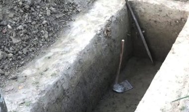 একসঙ্গে স্বামী-স্ত্রীর মৃত্যু, কবর খোঁড়ার পর জানা গেল স্ত্রী জীবিত!