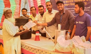 বোরহানউদ্দিনে প্রান্তিক কৃষকদের মাঝে কৃষি উপকরণ বিতরণ