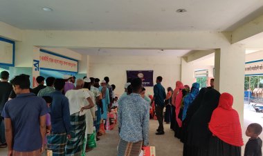 রবিকরের ঈদ উপহার পেয়ে লালমোহনে হাসি ফুটলো অর্ধশত পরিবারের মুখে