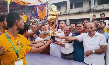 লালমোহনে ‘শহিদ আব্দুর রহিম স্মৃতি ফুটবল টুর্নামেন্টে’র ফাইনাল অনুষ্ঠিত