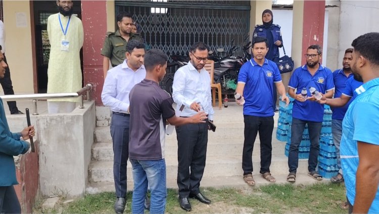 লালমোহনে এসএসসি পরীক্ষার্থীদের মাঝে বিশুদ্ধ পানি বিতরণ করলো ৯৯ ব্যাচের শিক্ষার্থীরা